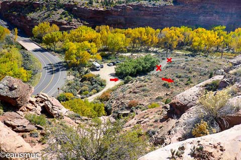 Blick auf den Parkplatz von oben
